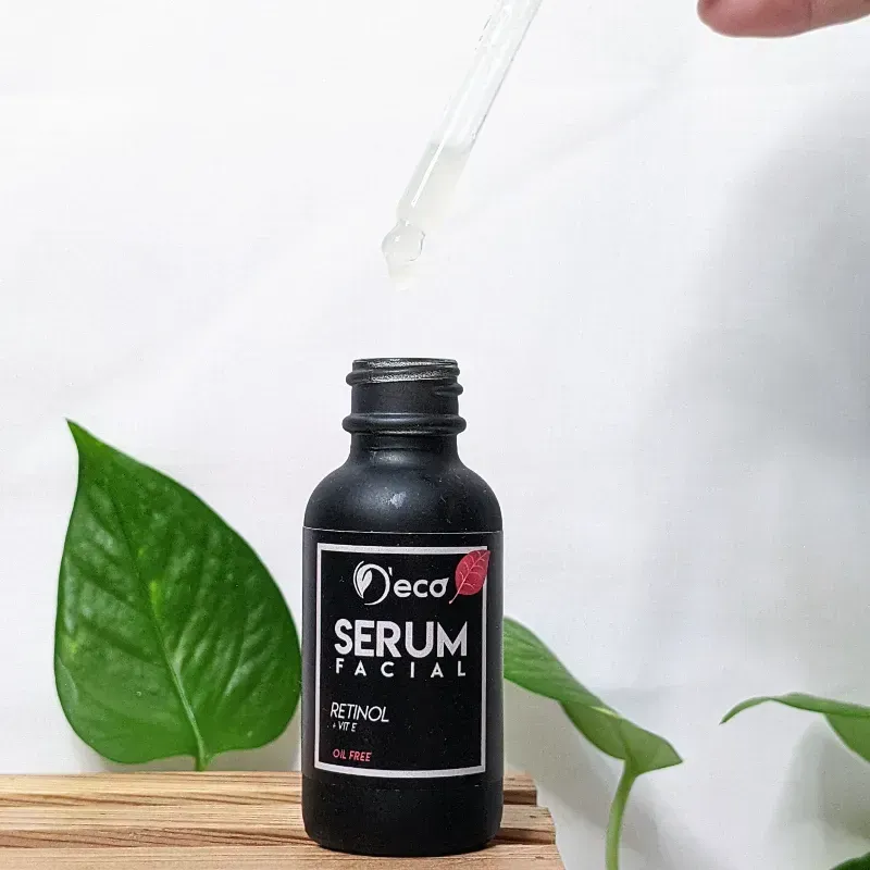 Serum facial de retinol y vitamina E