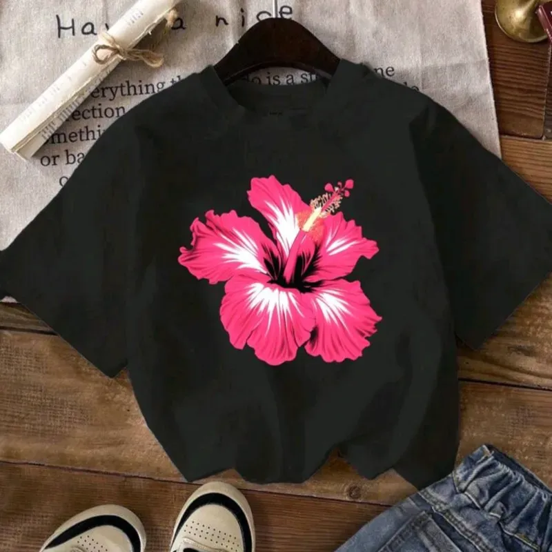 Camiseta negra con diseño de marpacífico