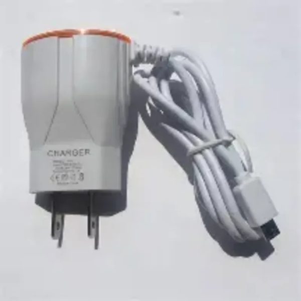 CARGADOR TRIPLE.
