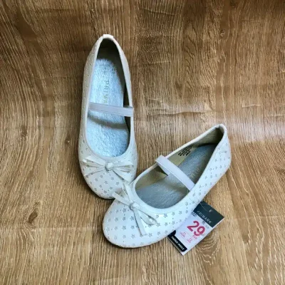 Ballerinas con lazo y estrellas color blanco