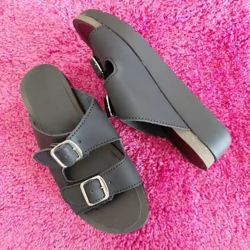 Isola Práctica Negra