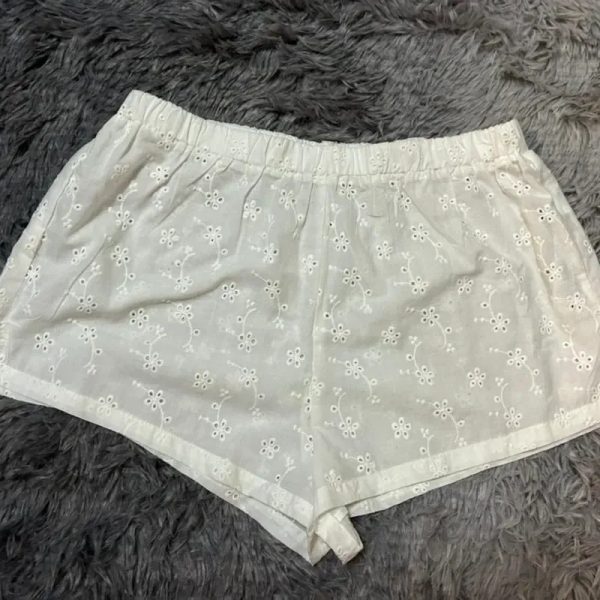 Short Blanco de ojal