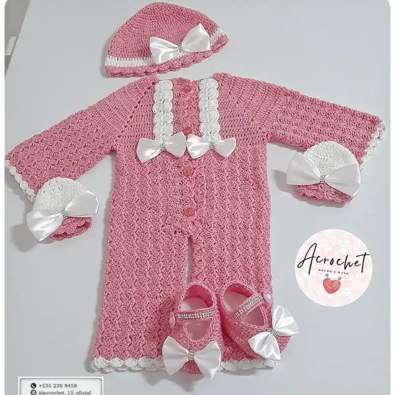 Monopantalón con accesorios