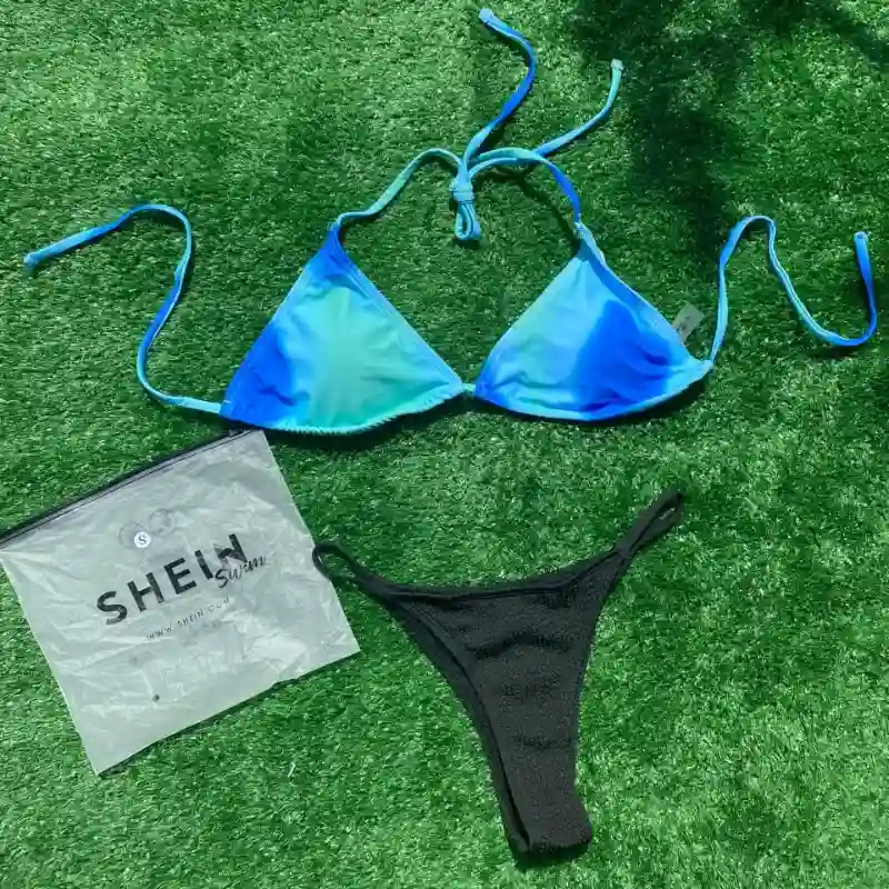 Bikini azul y negro