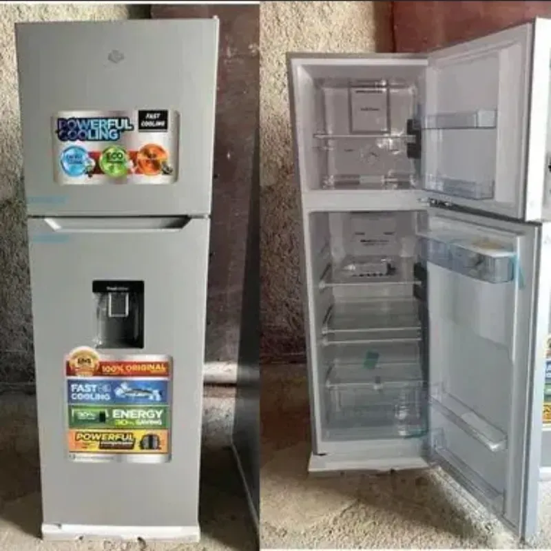 Refrigerador EKO 9.5 pies con dispensador de agua
