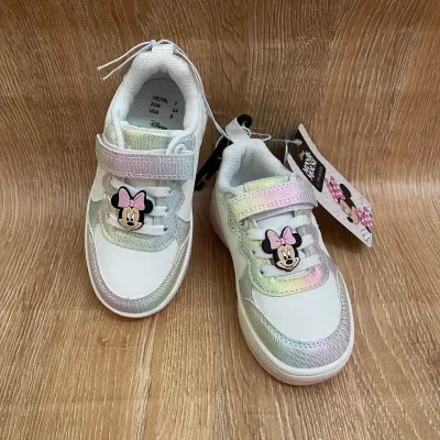 Tenis de colores con Minnie Mouse