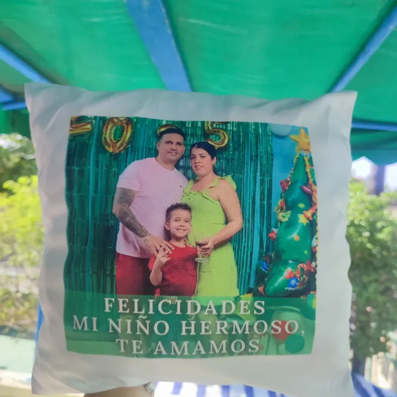 ✨ Cojín blanco grande 