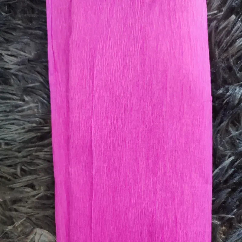 Papel crepé rosado oscuro