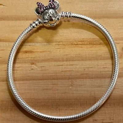 Pulsera flexible Minnie Lazo rosado