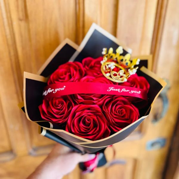 Ramo de rosas eternas rojas