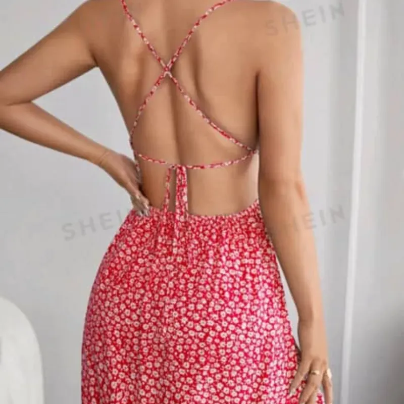 ❤️ Vestido corto con crucetas en la espalda — Rojo