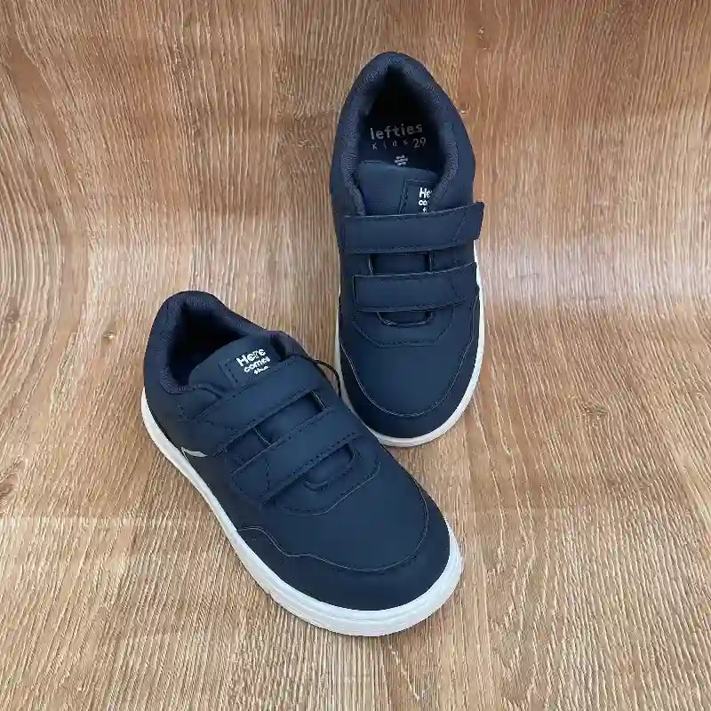 Zapatos color azul oscuro