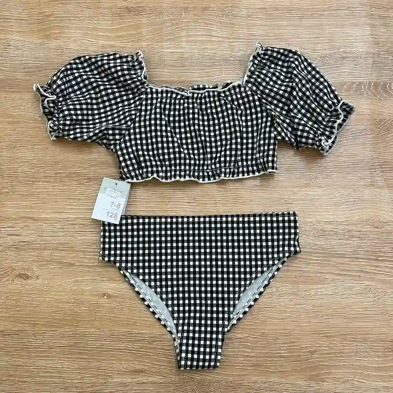 Trusa a cuadros color negro y blanco