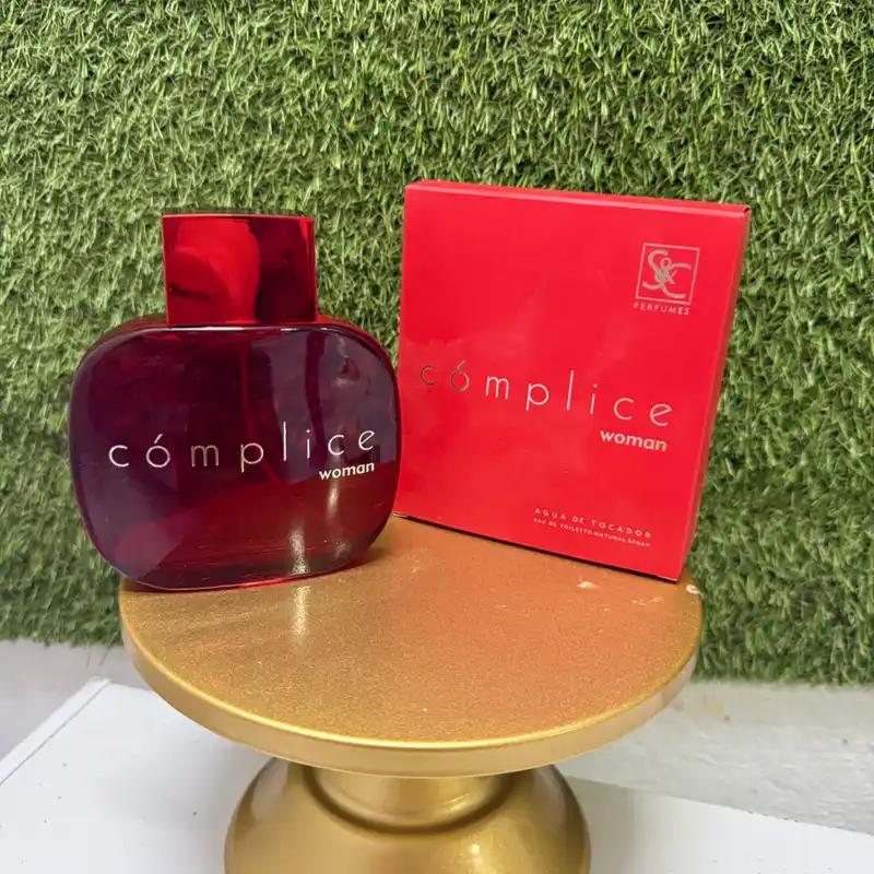 Perfume cómplice de mujer
