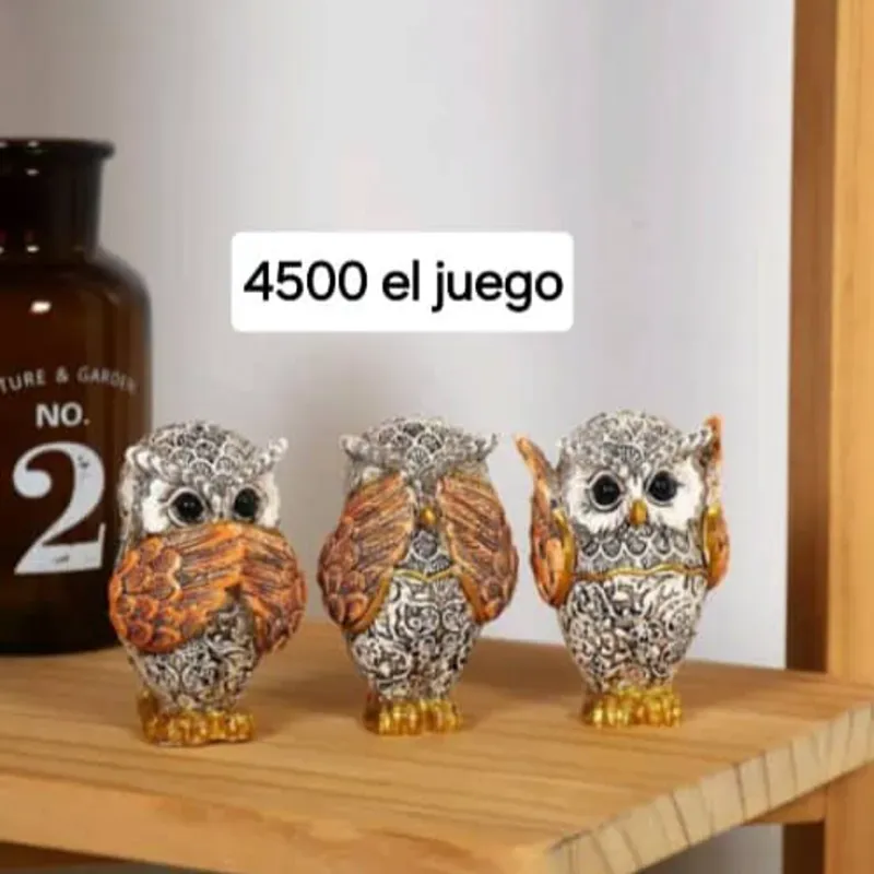 Búhos de adorno