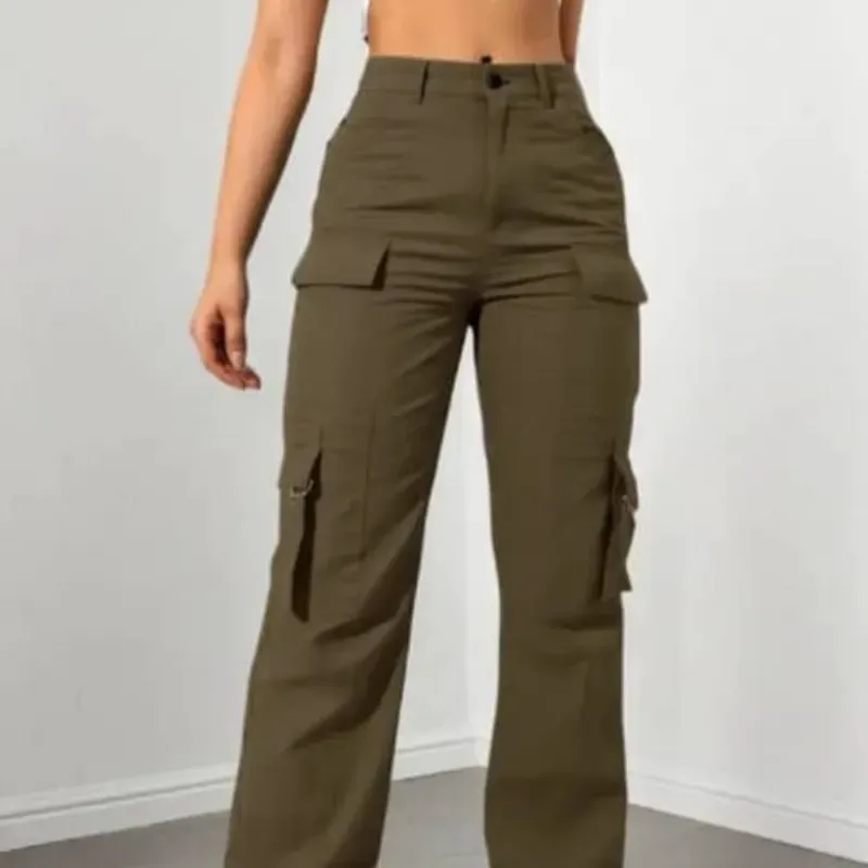 Pantalón verde de bolsillos corte recto