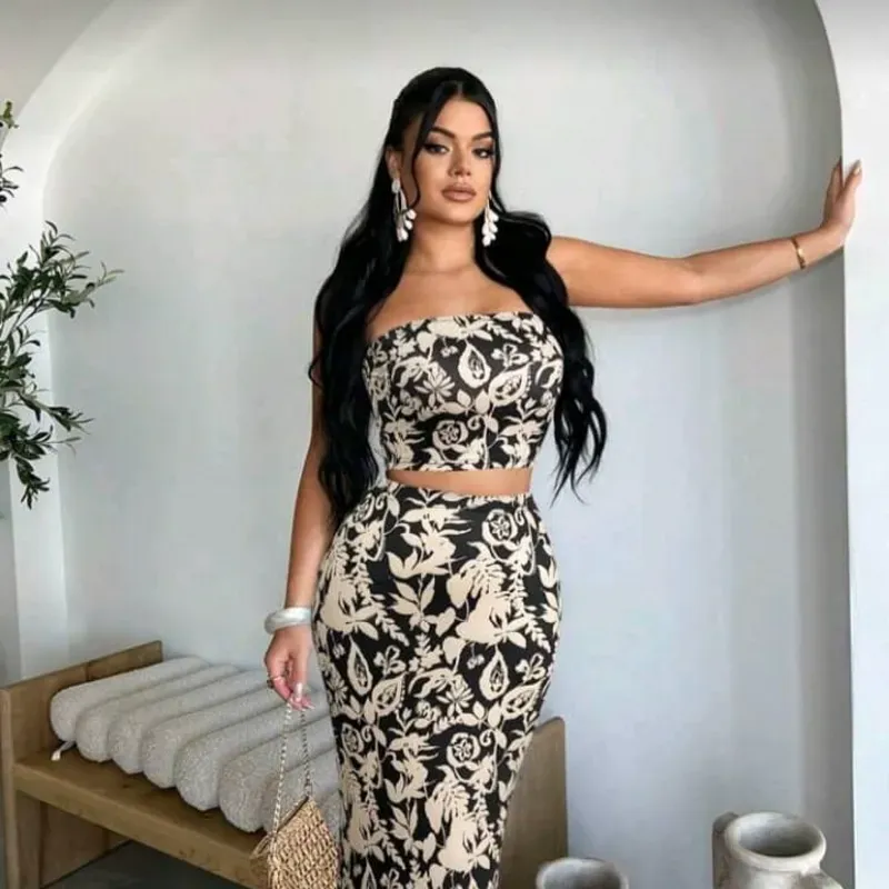 Conjunto de salla estampado beige y negro