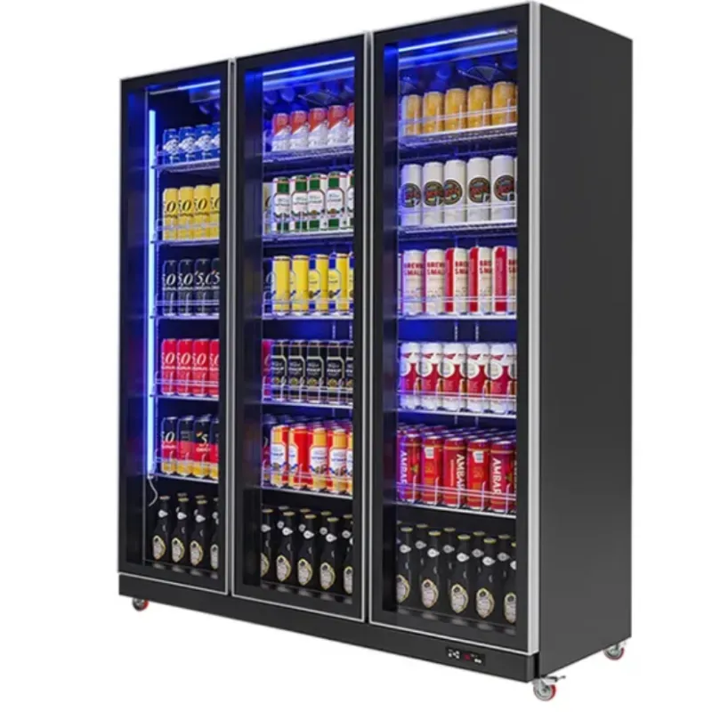 Nevera expositora de 3 puertas