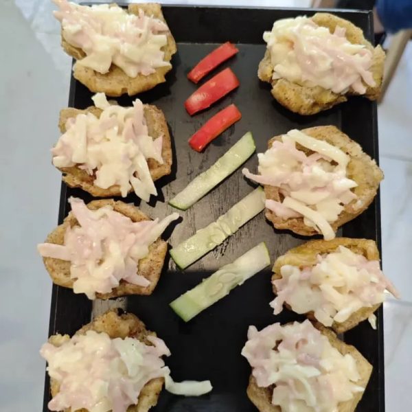 Tostones Rellenos de Jamón y Queso