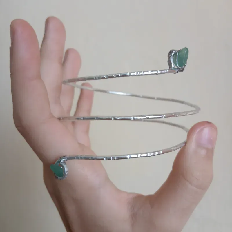 Brazalete de cuarzos y textura