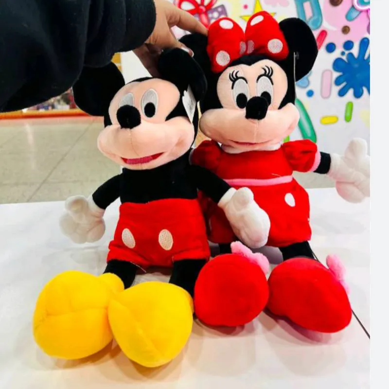 Pareja de Minnie Mouse y Micky