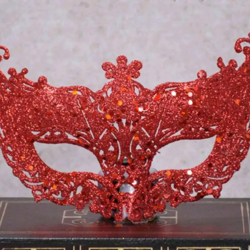 Máscara con soporte de plástico