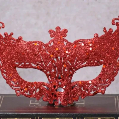 Máscara con soporte de plástico