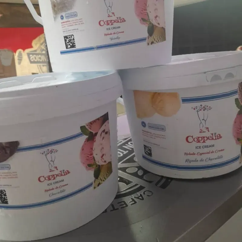 Rico helado de varios sabores 