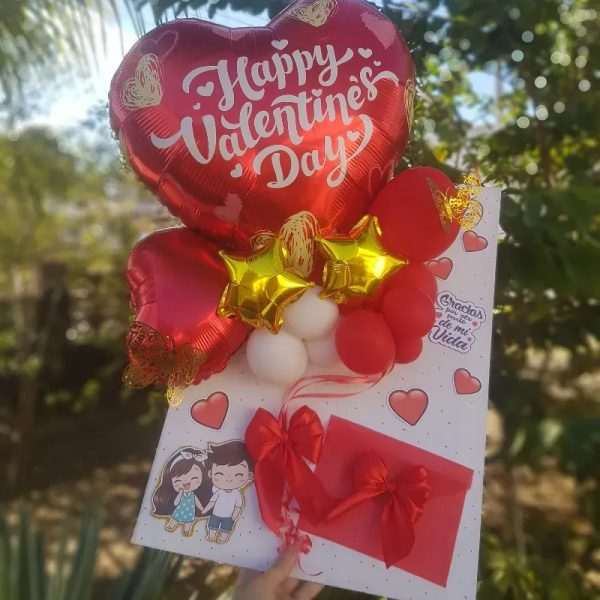 Cartel con globos y fotos