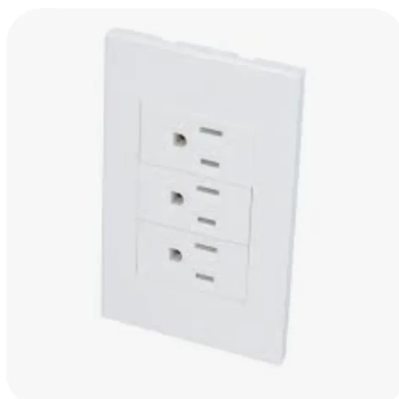 Tomacorriente triple blanco (P628B)