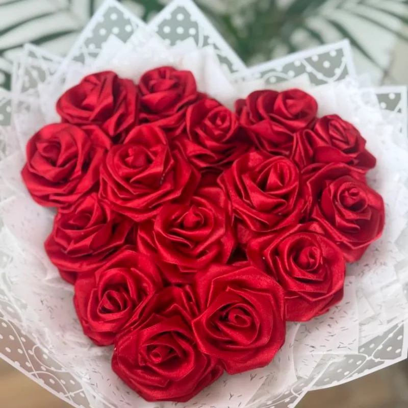 Ramo Corazón de 15 Rosas Eternas