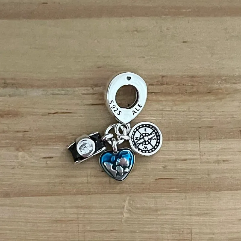 Charm Cámara-Mundo-Brújula