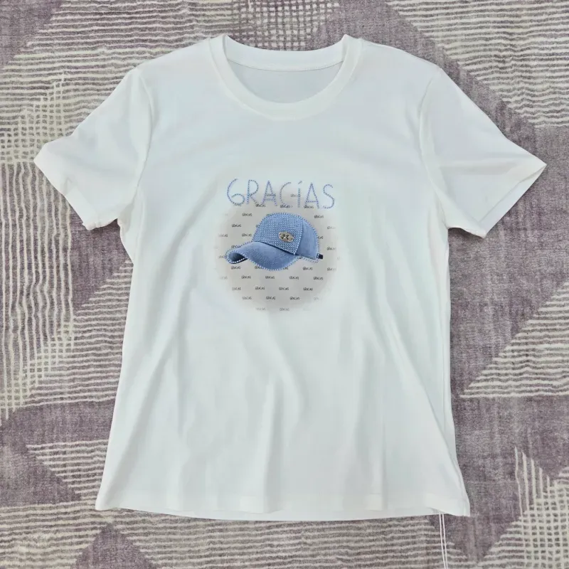 Pulover blanco de gorra