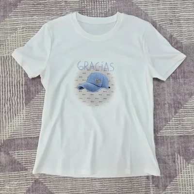 Pulover blanco de gorra