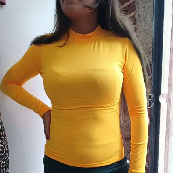 Suéter amarillo