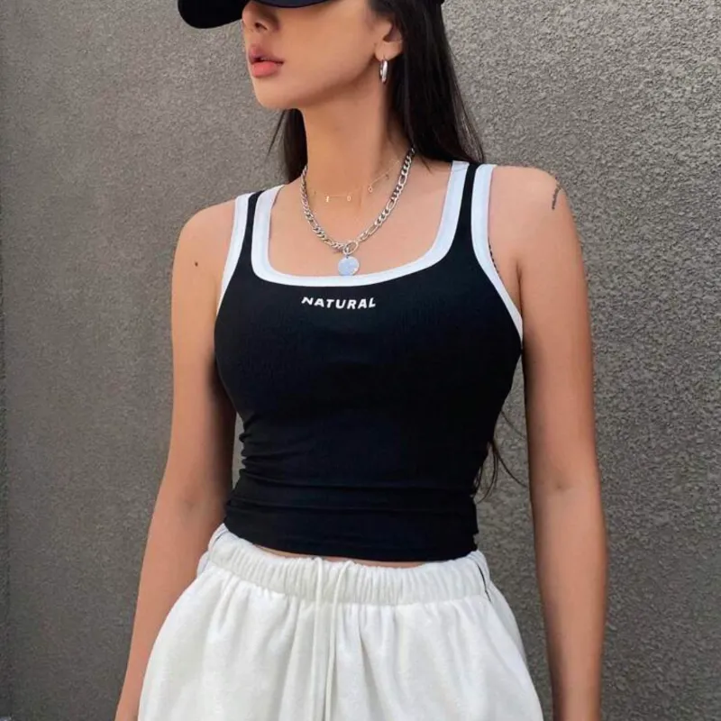 Top negro de tirantes con borde