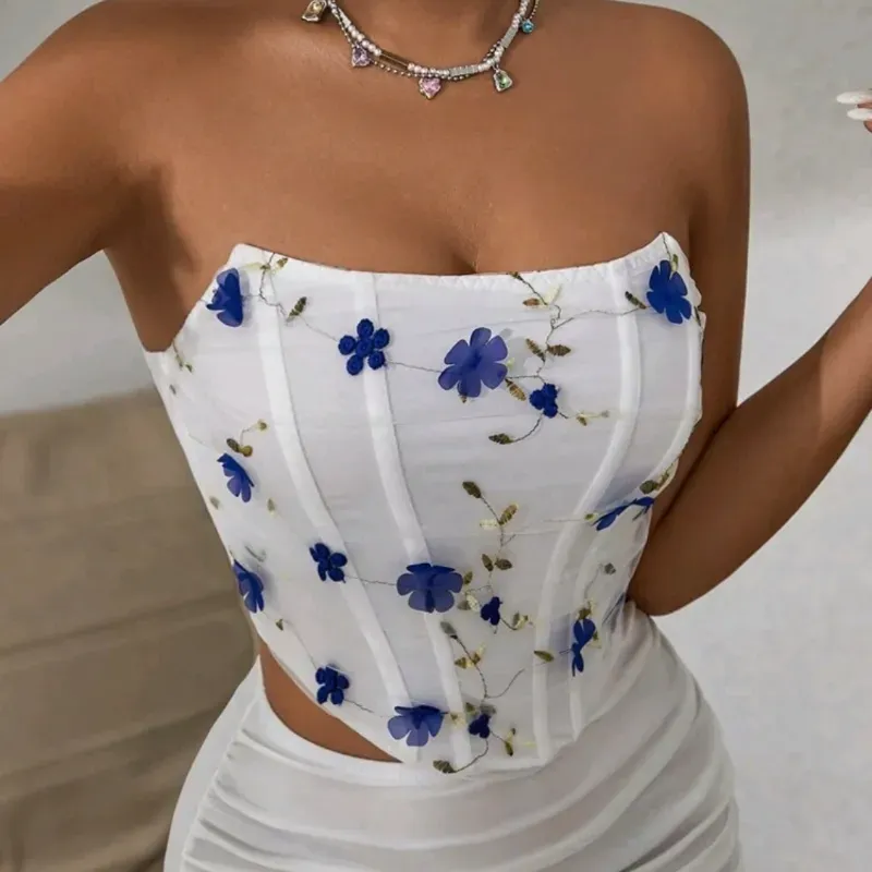  Top con bordado floral— Blanco/Azul