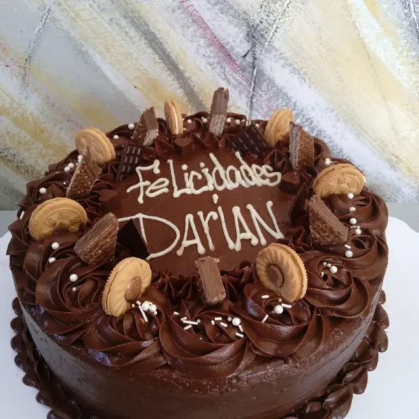 Cake crema de chocolate y confituras