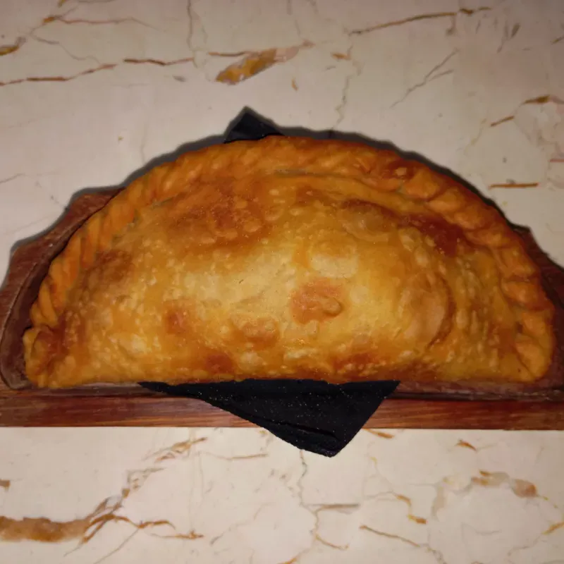 Empanada de Jamón Pierna y Queso