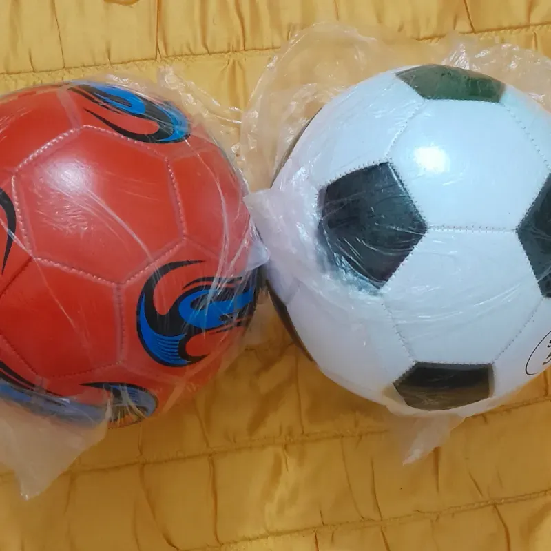 Pelotas de futbool