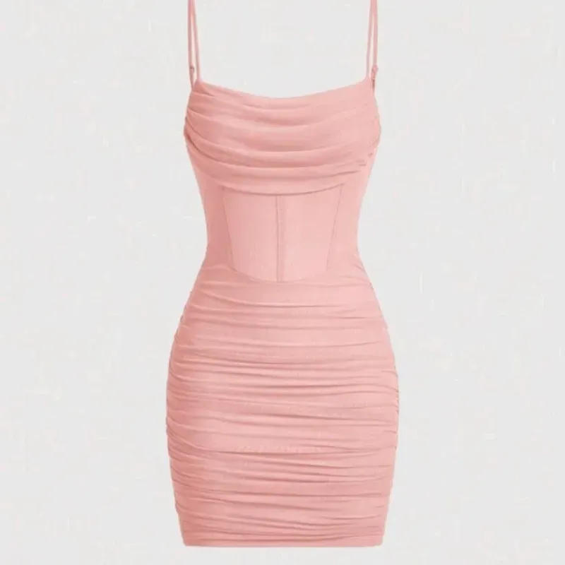  Vestido corto tul — Rosado