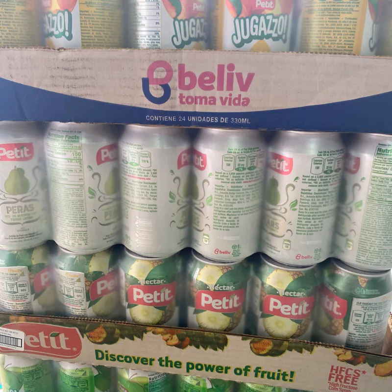 Caja de jugos de latas