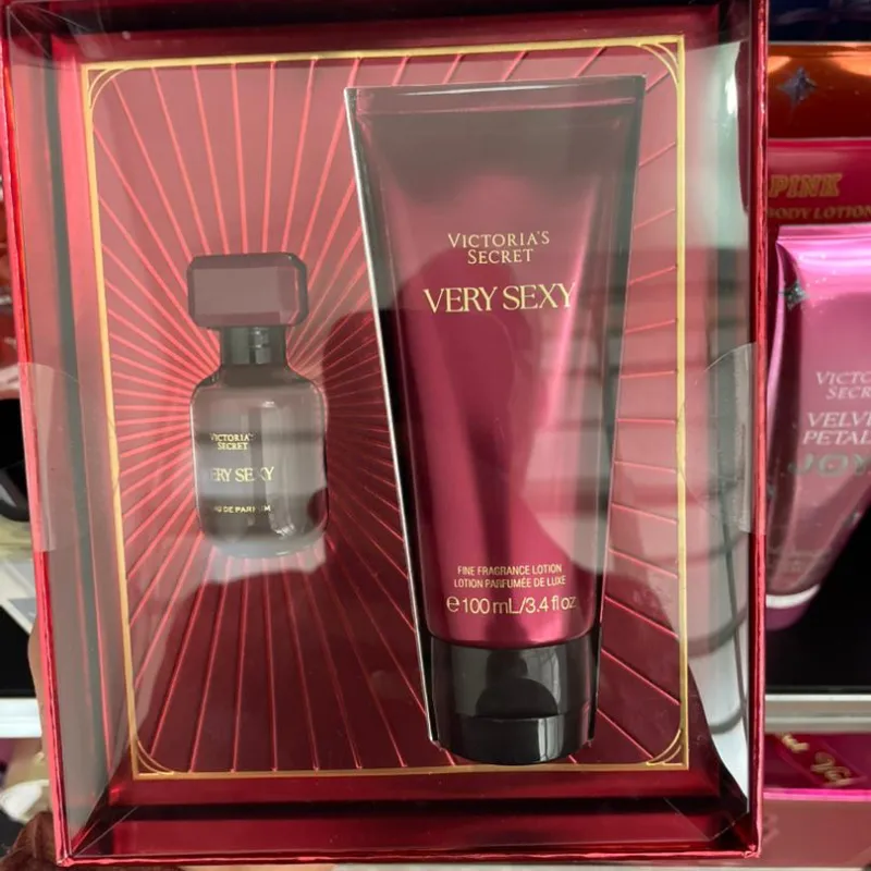 Set perfume(mini)y crema corporal(very sexy)
