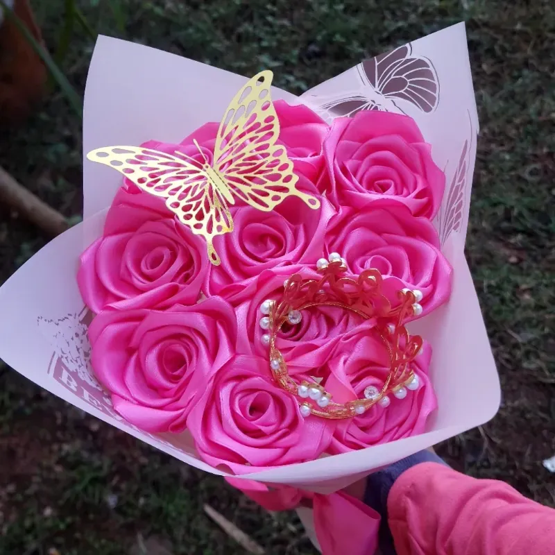 Ramo de 10 rosas eternas