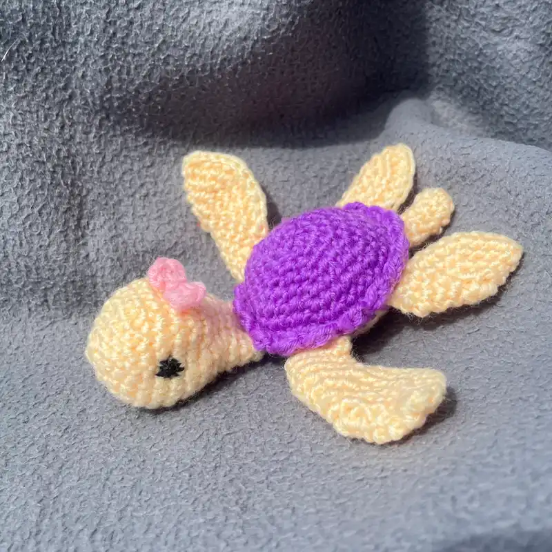 Tortuguita adorable pequeña