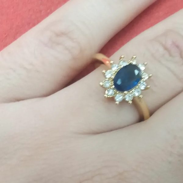Cod-A 053 Anillo Dorado  piedra Azul