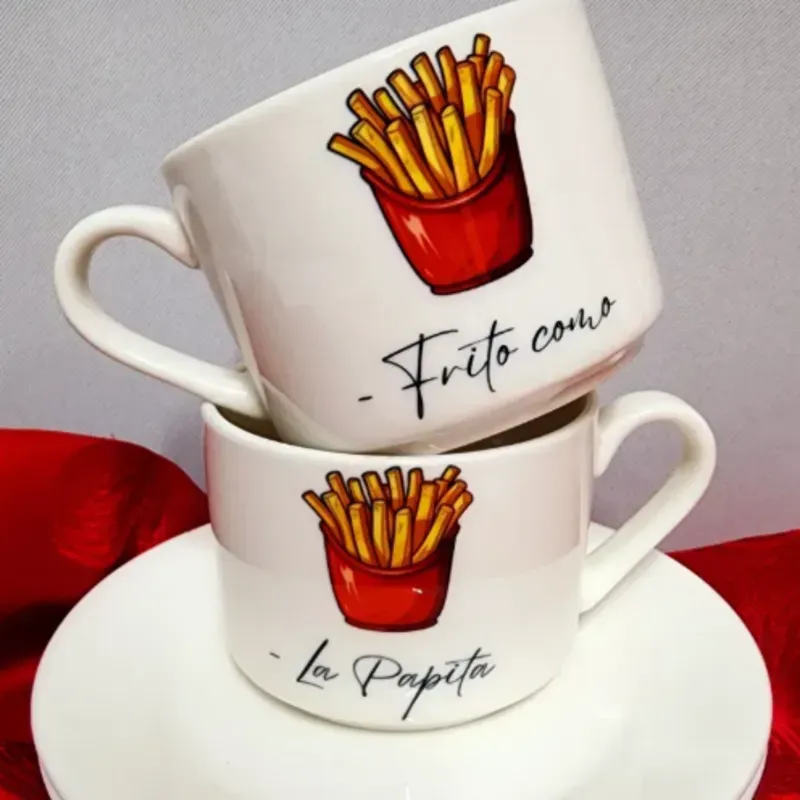 Tasas de café con leche y plato base