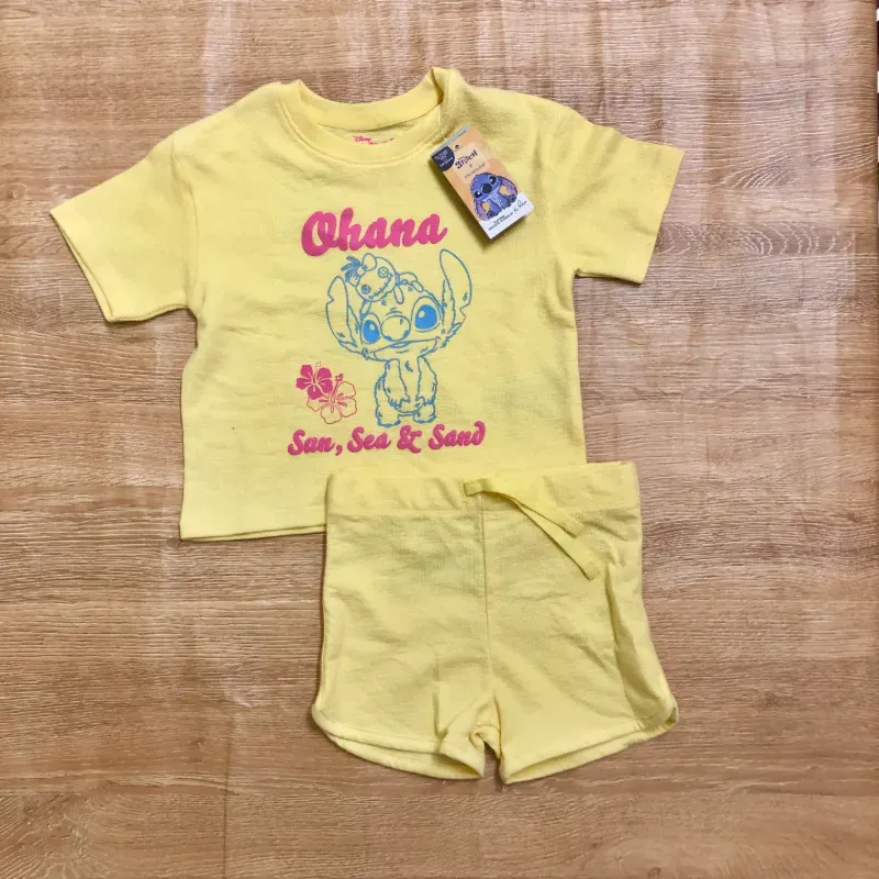 Conjunto de "Lilo y Stitch" color amarillo