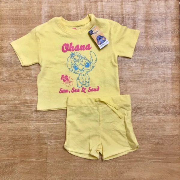 Conjunto de "Lilo y Stitch" color amarillo
