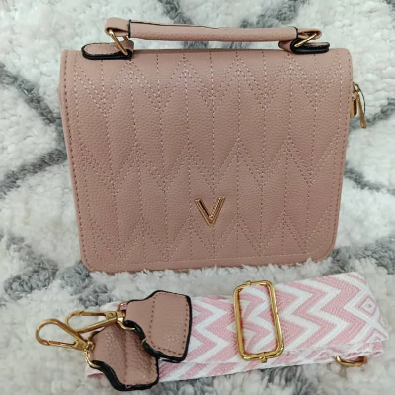 Cartera beige 10 USD